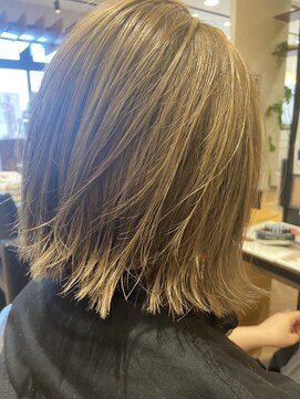 フレンズ 山鼻店(friend's) シャドールーツバレイヤージュ