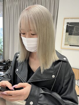 ジーナ 福岡天神(Zina) ホワイトブロンド