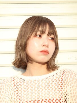 ボラトゥ(Bora two) 【イメチェンスタイル】くびれレイヤーショートボブ×グレージュ