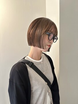 デン(den) ダブルカラー　ベージュカラー＋ミニボブ