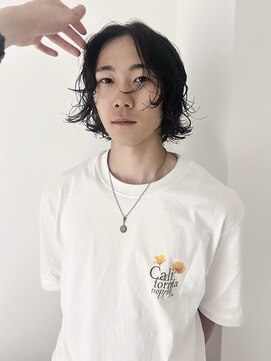 メゾンアクア 表参道(Maison ACQUA) =メンズボブ/フェザーパーマ／MEN’S HAIR/ブルーブラック