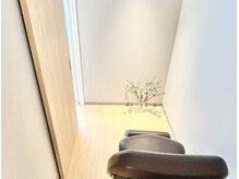 フルー(fleu)の雰囲気（フルフラット式の個室シャンプーブース。落ち着いたひとときを。）