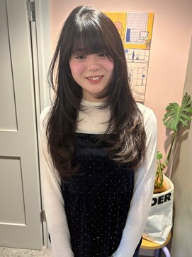 ウム(umu.) レイヤー / レイヤーカット / ロングレイヤー / ヨシンモリ