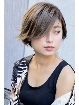 ロエナ(ROENA) 20代30代40代50代小顔カット黒髪ワンレンボブルフネビージュ前髪