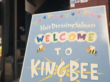 キングビー(KING BEE)の雰囲気（この看板が目印☆階段を上がった２階です。）