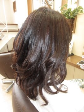 コアフィールフィス(COIFFURE fils) 【見附 今町】ダークカラー艶髪