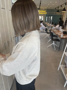 ヘアーエスクールエミュ(hair S. COEUR emu) ハイトーングラデーション