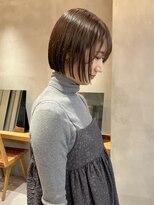 レジーロ (Regilo) ミニボブ／切りっぱなしボブ/ぱっつん前髪/オリーブベージュ