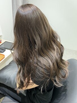 エレノア 梅田 大阪駅前第4ビル店(Eleanor) アッシュグレージュ