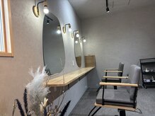 クックラ(kukkula)の雰囲気(セット面はゆったりとニ席設けています♪)