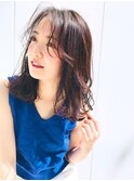 大人かわいい外はねレイヤーくびれミディアム 20代30代40代
