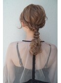 崩れないヘアセット　ゆるふわ編み下ろしアレンジ