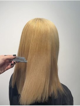 ルィ 名古屋栄(llwy) 履歴修正ライトベージュ