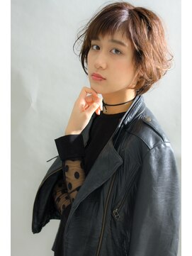 フィオーラ(Fiora) 【Fiora大森】大人かっこいい斜めバングクールショート