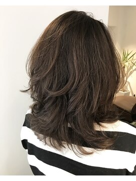 ロア ヘアーアンドビューティー(LOA hair&beauty) 大人ミディ