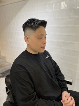メリケンバーバーショップ フクオカ(MERICAN BARBERSHOP FUK) かきあげナチュラルフェードビジネス