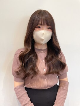 バイオレット ナゴヤ(Violet Nagoya) ぱつん前髪×レイヤーカット　くすみベージュで柔らかhair