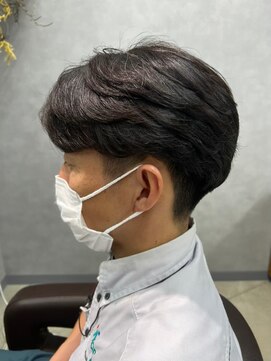 リット×ベリエ(Lit.×belier) 毛流れセンターパートニュアンスパーマツーブロックフェード