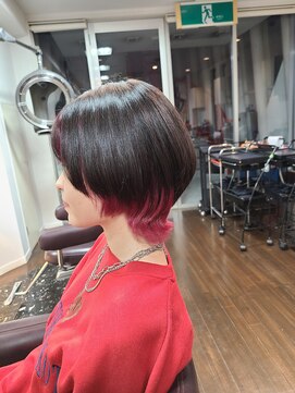 榮(Salon de 榮) ウルフボブ　インナーカラー