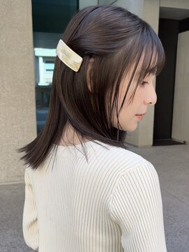 ローネス(LONESS) 暗めトーンの赤みなしベージュカラー◎