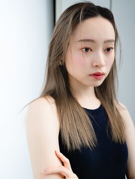 エインアンリー 表参道(AIN.ANLY.) ミルクティーアッシュハイトーンカラー長めバング鎖骨ミディアム