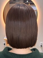 イゾラ(isola)&nbsp;【isola】切りっぱなしボブ/バッサリカット/小顔/ストレート