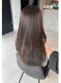 オリーブベージュ