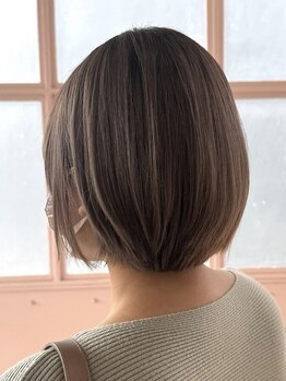 ユーアラタマバシ(u ARATAMABASHI)の写真/どこから見ても美シルエット。周りに差をつける大人可愛いショートが叶う【髪質改善/白髪ぼかし】