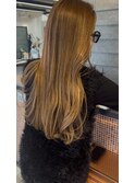 ロングヘア　ハイトーンカラー　