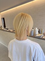 サロンドディバース(Salon de DIVERSE) ミディアムレイヤー/抜きっぱなしブロンド