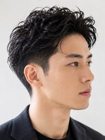 サーカス バイ ビュートリアム 青山(CIRCUS by BEAUTRIUM)&nbsp;アップバングショートメンズカットメンズパーマ