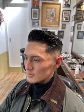 カムレイドフォーライフ(COMRADE 4 LIFE) pompadour  担当西村