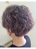 伸ばし中ショートパーマ