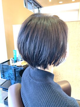 シエン(cien) 丸みのキレイなショートスタイル