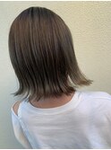 切りっぱなしボブ　ハイライト　グレージュカラー