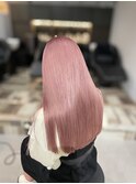 ピンクベージュ ロングヘアスタイル
