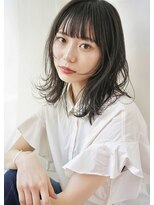 トリッカ 銀座(tricca)&nbsp;顔まわりレイヤー/ゆるパーマ/外はねミディアム/艶髪/レイヤー