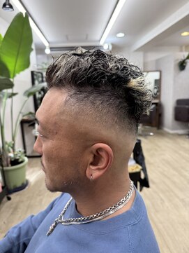 スウェル 津田沼店(Swell) ハイフェード極道[津田沼駅/Men's/メンズカット/パーマ]