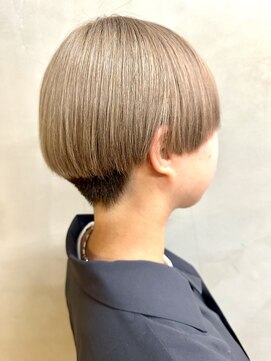 ベジータ(VEGETA) 刈り上げショートボブ