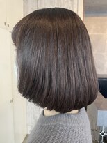 ディシェーレローブ(die Schere Lob)&nbsp;ツヤ感アップ！イノアカラーのモカアッシュブラウンボブ