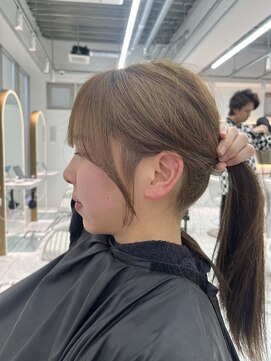 ロンドルピナス 小倉(Lond Lupinus) ミディアムレイヤーカット/似合わせカット/大人ガーリー/20代