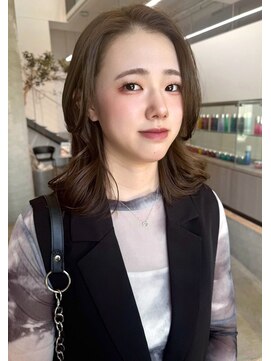 セル(CELL) 透明感カラー 艶髪 ベージュカラー くびれヘア レイヤー 20代*