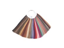 【シールエクステ業界最多の色数】で色違いによるご不満をなくします