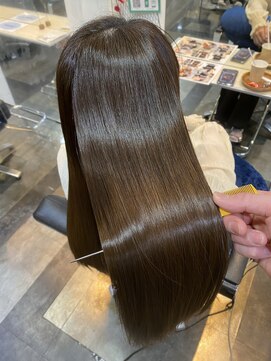 イオエ(ioe) イメチェン/外ハネボブ/ワイドバング/ブルーブラック/美髪