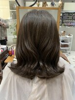 エル 横浜(eL)&nbsp;春に向けたオリーブベージュカラー