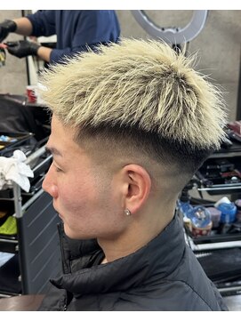 イーラ(era) パーマ/メンズ/刈り上げ/眉毛/ツイスト