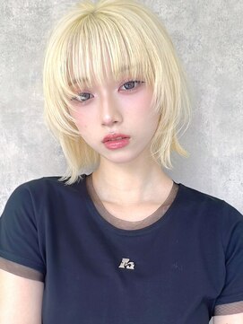 ロエ 福山川口店(loe) 【loe】外ハネボブ×顔周りレイヤー×ブリーチ×ハイトーン