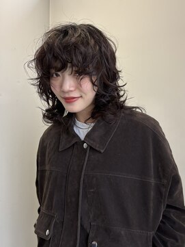 レイヤーカットショートウルフくびれボブ前下がりボブシャギー