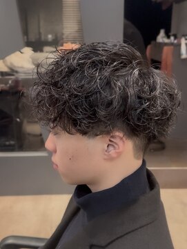 メンズサロン ガウディ 三宮店(men's salon Gaudi) 弾力のあるカールで外国人風シャドウパーマ