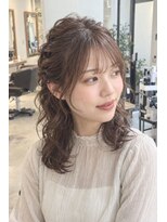 ネイヴスヘアー 香椎照葉店(Neivs Hair)&nbsp;ふわふわ波ウェーブのくるみちゃんヘアハーフアップ